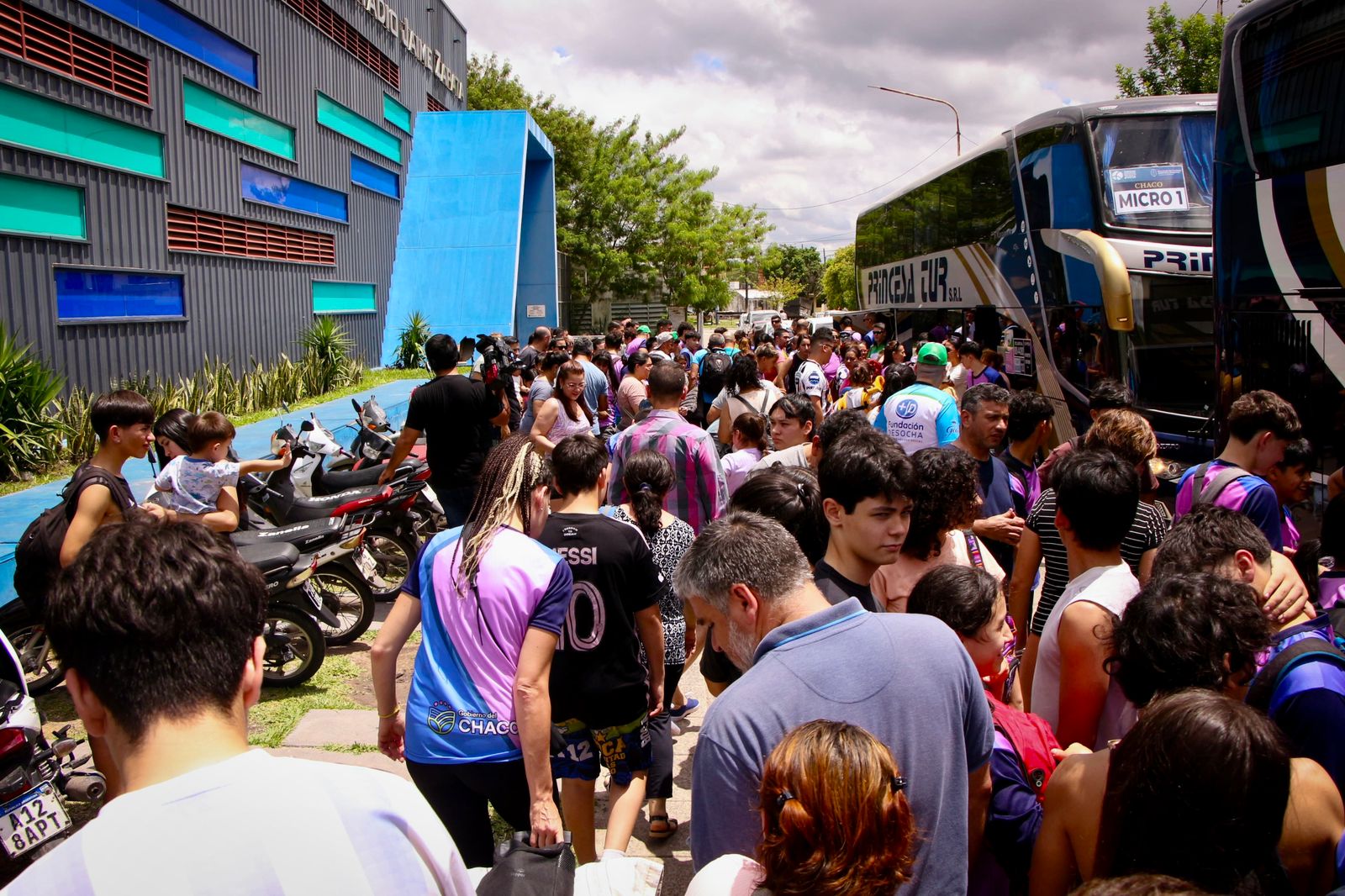JUEGOS NACIONALES: LA ILUSIÓN CHAQUEÑA PARTIÓ, ESTE MEDIODÍA, A MAR DEL PLATA