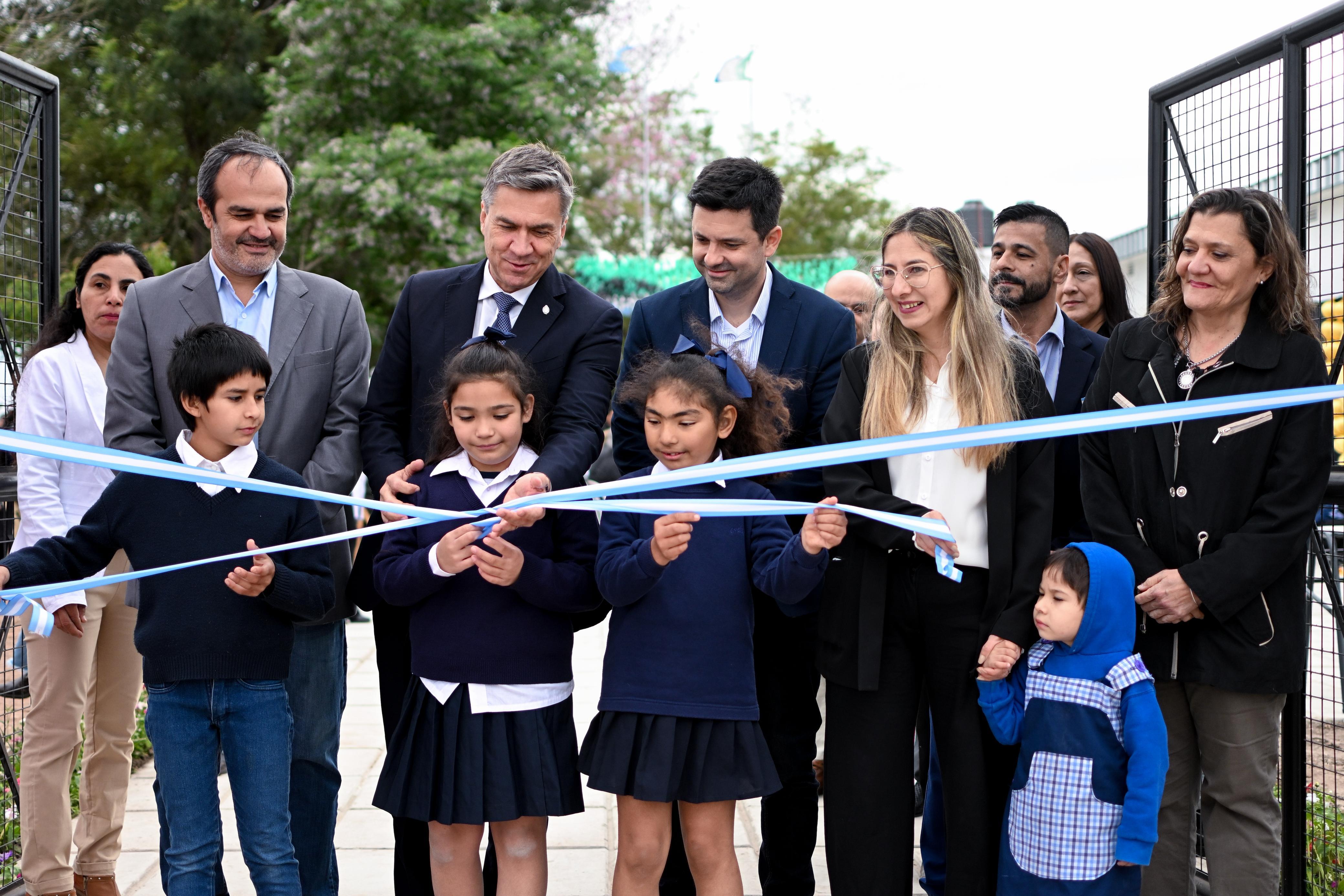 *ZDERO INAUGUR&Oacute; EL NUEVO EDIFICIO DE LA EEP N&deg; 105 EN S&Aacute;ENZ PE&Ntilde;A, QUE CELEBR&Oacute; 100 A&Ntilde;OS DE HISTORIA*