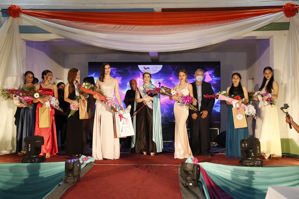 VILLA ANGELA: EL MUNICIPIO CORONÓ A LA NUEVA REINA DEL ESTUDIANTE 2021