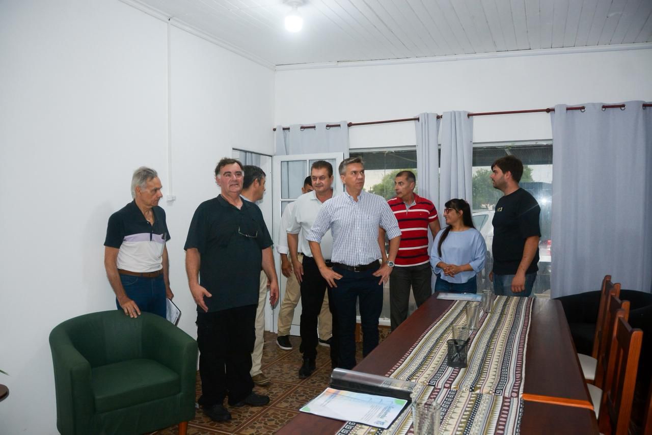 *LOS FRENTONES: ZDERO INAUGUR&Oacute; LA NUEVA SEDE DE LA COOPERATIVA GUALAMBA Y FORMALIZ&Oacute; LA CESI&Oacute;N DE L&Iacute;NEAS DE SECHEEP*