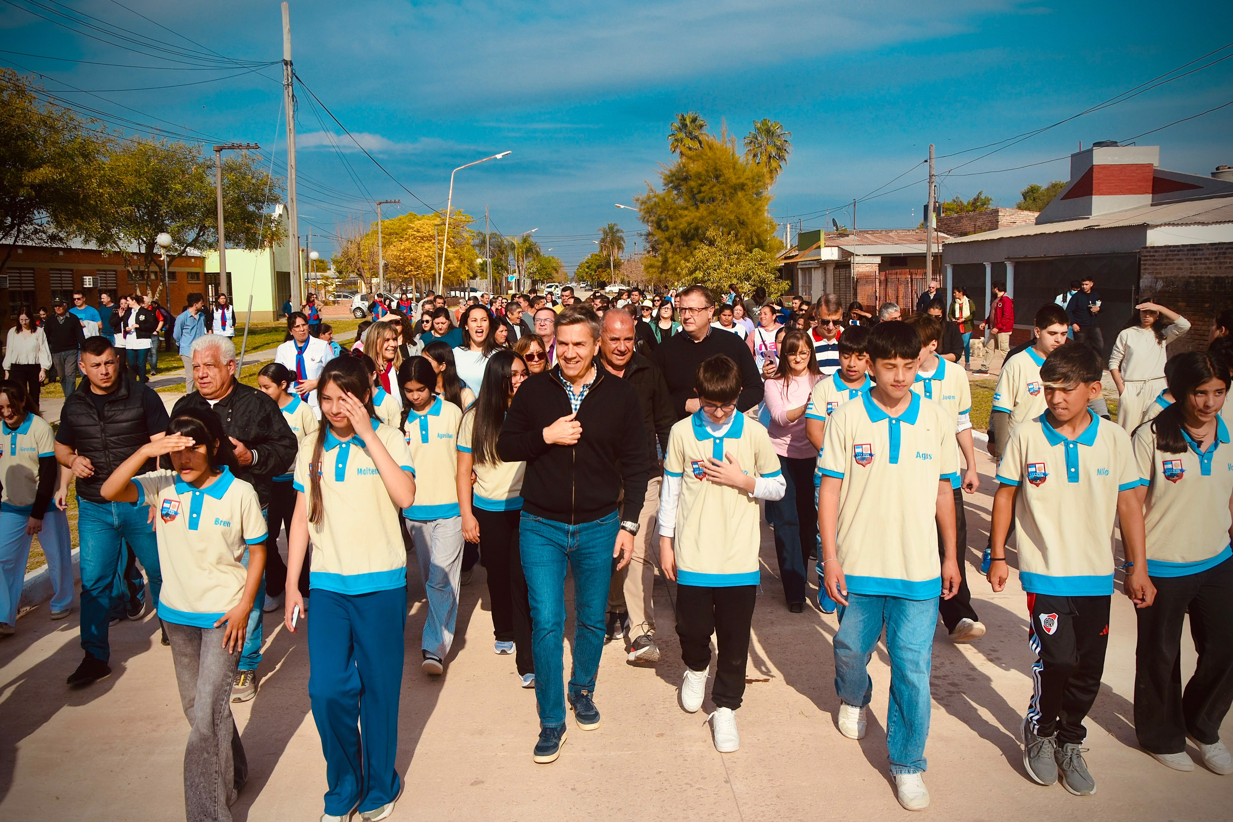*LAS BRE&Ntilde;AS: ZDERO INAUGUR&Oacute; NUEVAS CUADRAS DE PAVIMENTO Y RATIFIC&Oacute; EL IMPULSO A LA PRODUCCI&Oacute;N Y LA CONECTIVIDAD*