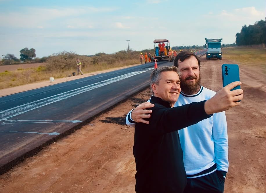 *LAS BRE&Ntilde;AS: EL GOBERNADOR ZDERO SUPERVIS&Oacute; EL AVANCE DE OBRAS EN LA RUTA PROVINCIAL N&ordm; 6*