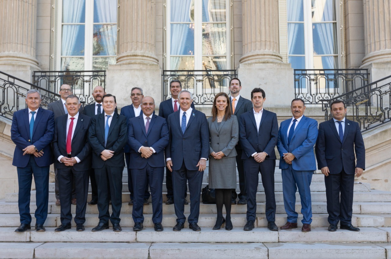 *EN BUENOS AIRES, CAPITANICH SE REUNI&Oacute; CON MASSA Y GOBERNADORES DEL NORTE GRANDE PARA DEFINIR LA PR&Oacute;XIMA GIRA A ESTADOS UNIDOS*