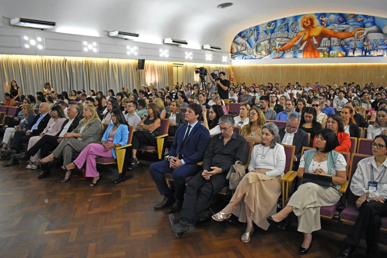 *EL GOBERNADOR ZDERO ACOMPAÑÓ EL CONGRESO INTERNACIONAL DE DISCAPACIDAD*