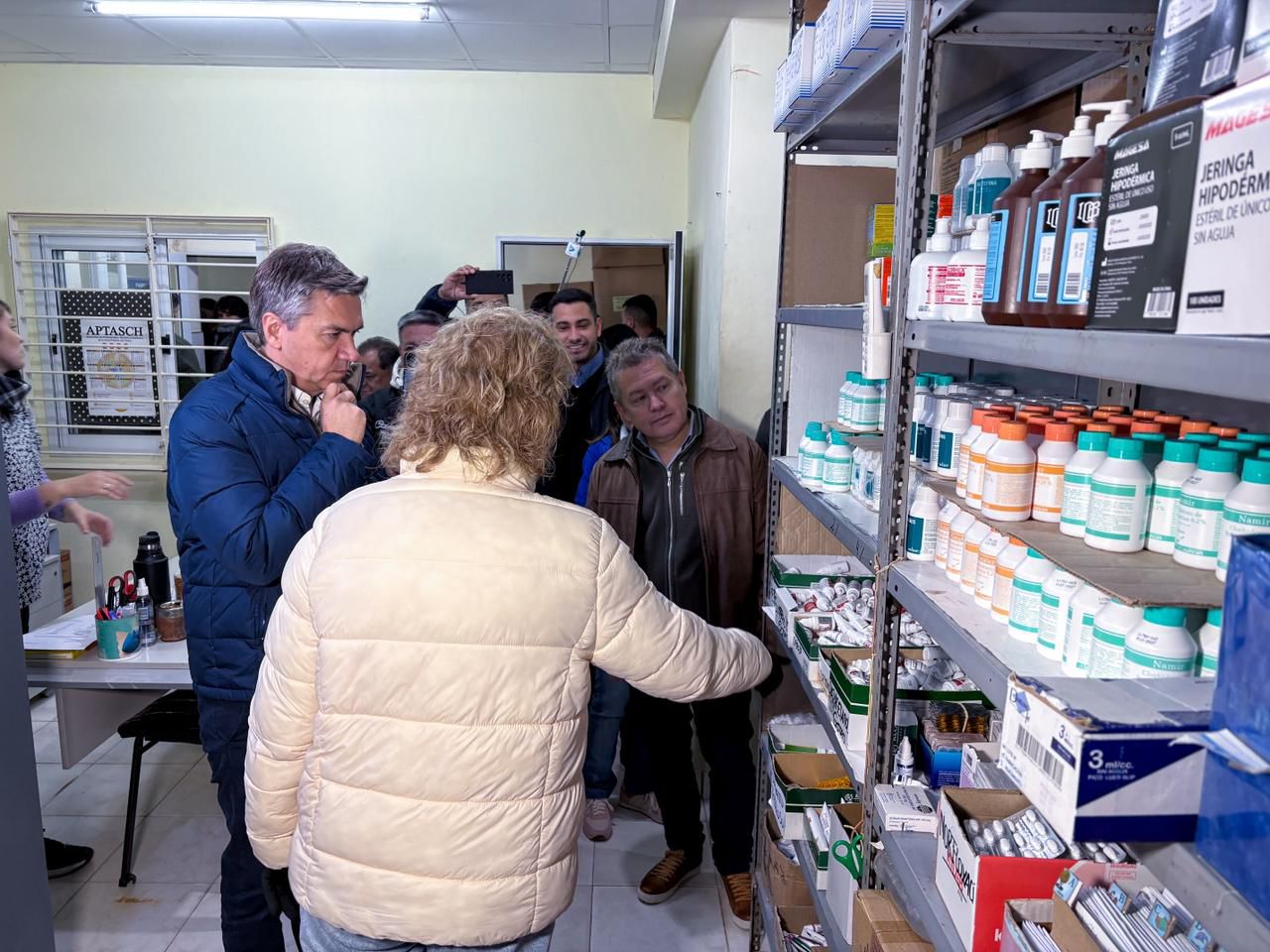 *CON OPERATIVO DE SALUD Y ANUNCIOS DE OBRAS, ZDERO LLEV&Oacute; RESPUESTAS HIST&Oacute;RICAS A VILLA &Aacute;NGELA*