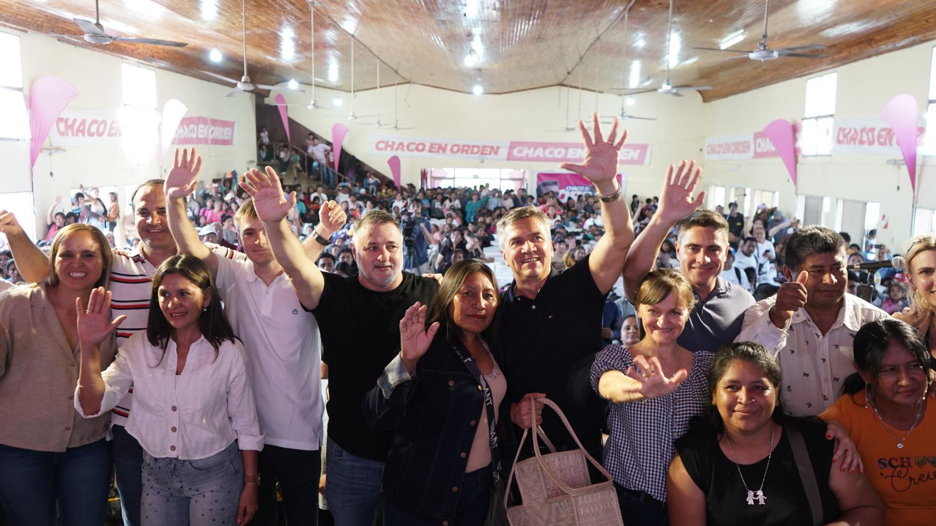 *JUAN J. CASTELLI: ZDERO ANUNCIÓ LA CONSTRUCCIÓN DE VIVIENDAS ÑACHEC PARA LOS PUEBLOS ORIGINARIOS*