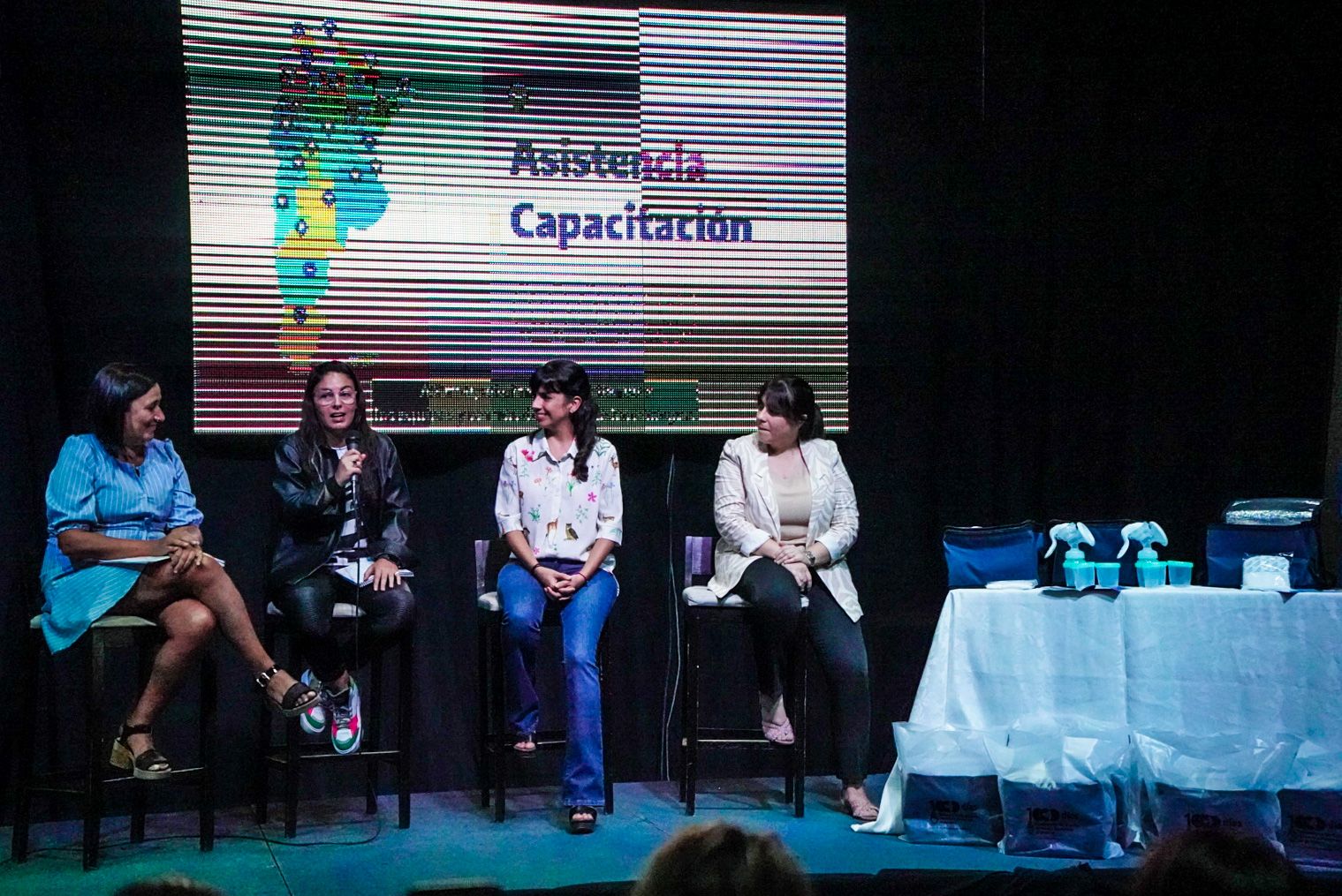 *FOMENTAR LOS CUIDADOS COMPARTIDOS: AUTORIDADES NACIONALES Y PROVINCIALES ENTREGARON KITS DE LACTANCIA DEL PLAN 1.000 DÍAS*