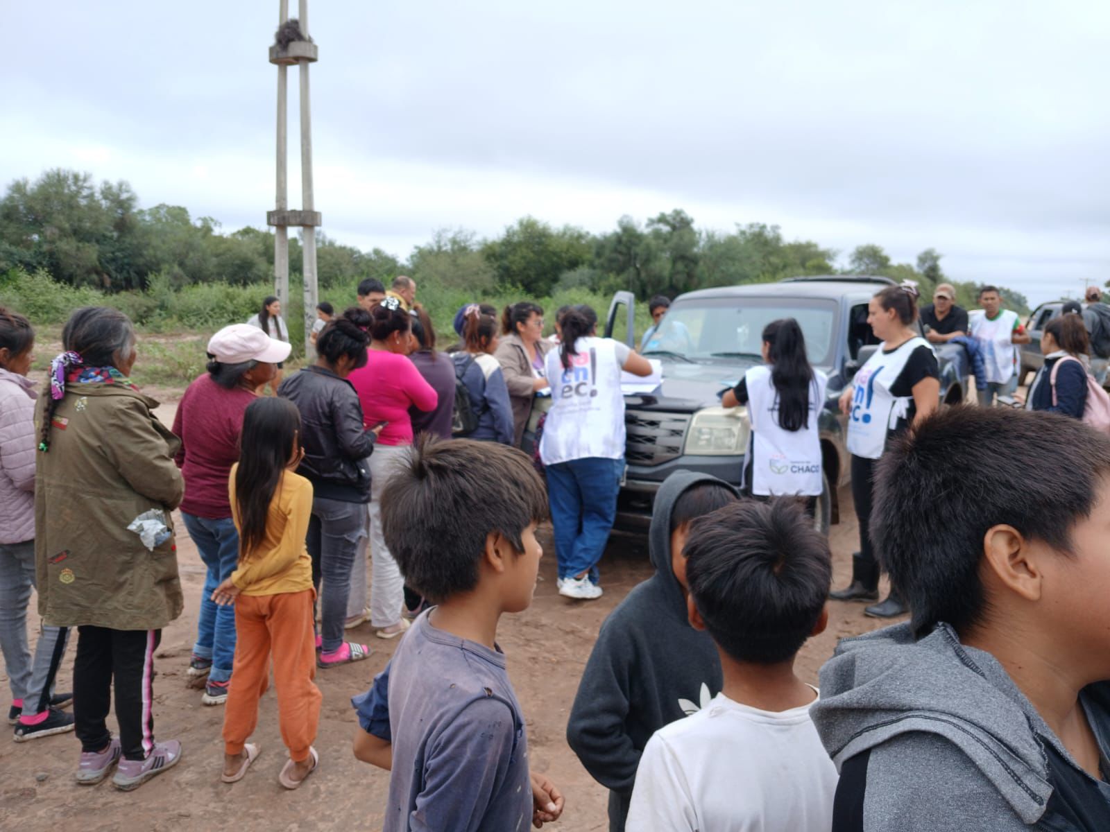 *MIRAFLORES: ASISTENCIA Y ACOMPA&Ntilde;AMIENTO DEL GOBIERNO PROVINCIAL A LAS FAMILIAS DAMNIFICADAS*