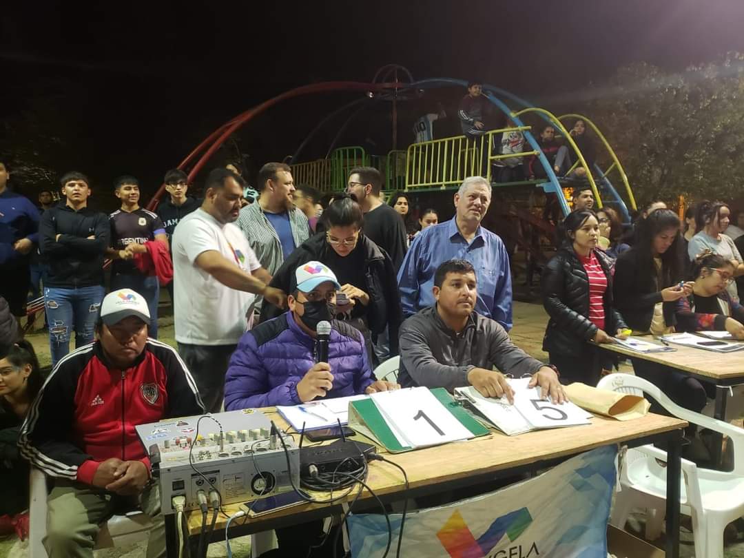 ESTUDIANTINA 2022 | MÁS DE 40 EQUIPOS PARTICIPAN EN EL TORNEO DE VOLEY MIXTO