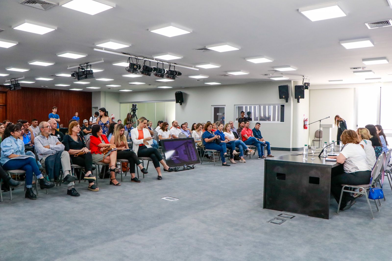 *CON FUNCIONARIOS DE PROVINCIA Y NACIÓN, CONCLUYERON LAS JORNADAS DE DEBATE SOBRE TRANSPARENCIA EN LA OBRA PÚBLICA*