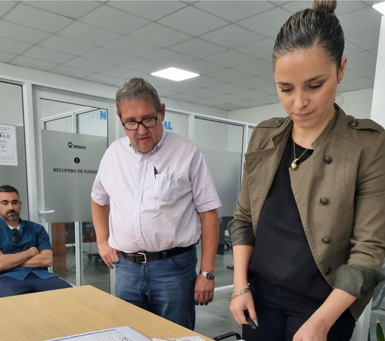 *SÁENZ PEÑA: EL INSTITUTO DE VIVIENDA ENTREGÓ LOS PRIMEROS CRÉDITOS DEL PROGRAMA “CHACO A LA OBRA”*