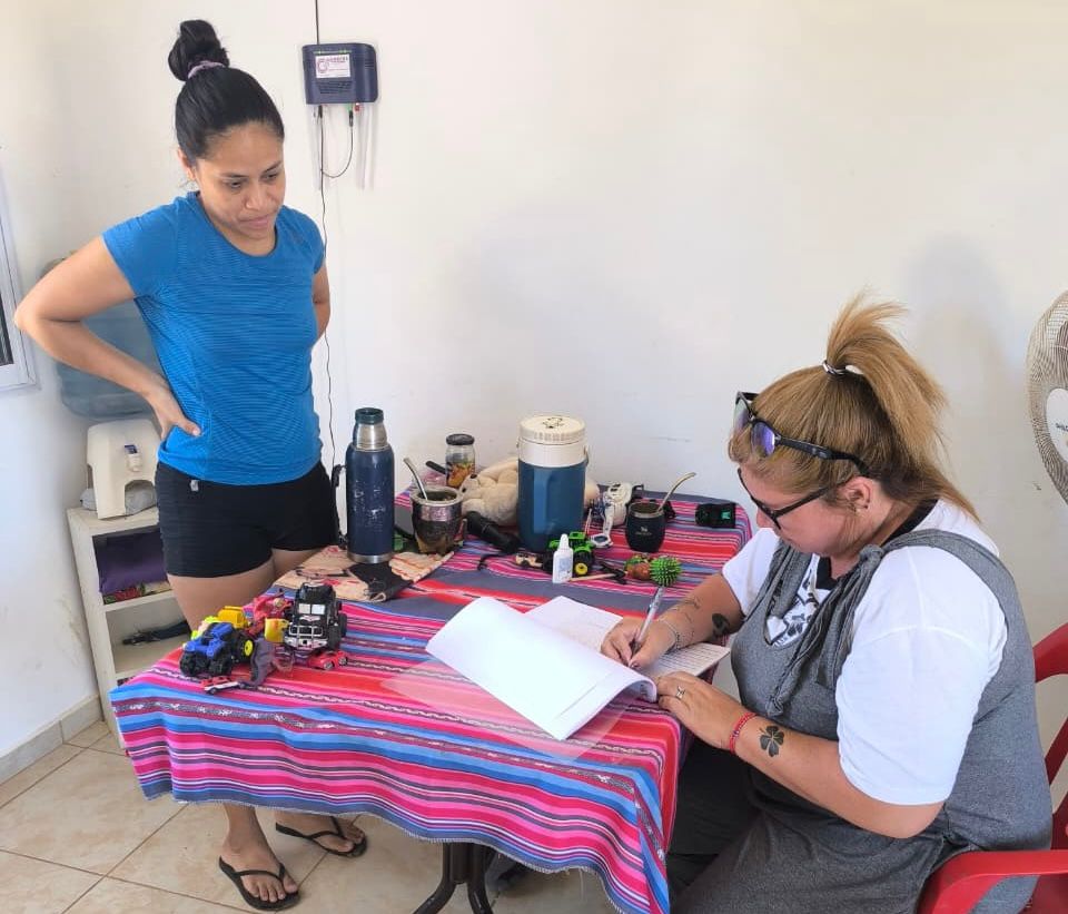 *EL INSTITUTO DE VIVIENDA REALIZ&Oacute; UN RELEVAMIENTO Y ACOMPA&Ntilde;AMIENTO SOCIAL A FAMILIAS ADJUDICATARIAS EN EL SAUZALITO*