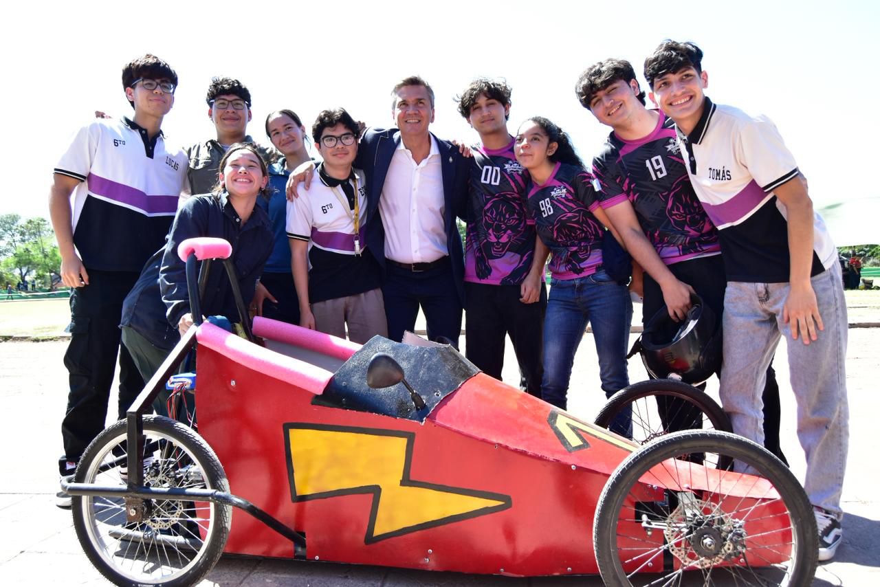 EL GOBERNADOR ZDERO ACOMPA&Ntilde;&Oacute; EL INICIO DE LA EXPO TEC Y AUTOTEC QUE REVALORIZA A LAS ESCUELAS T&Eacute;CNICAS