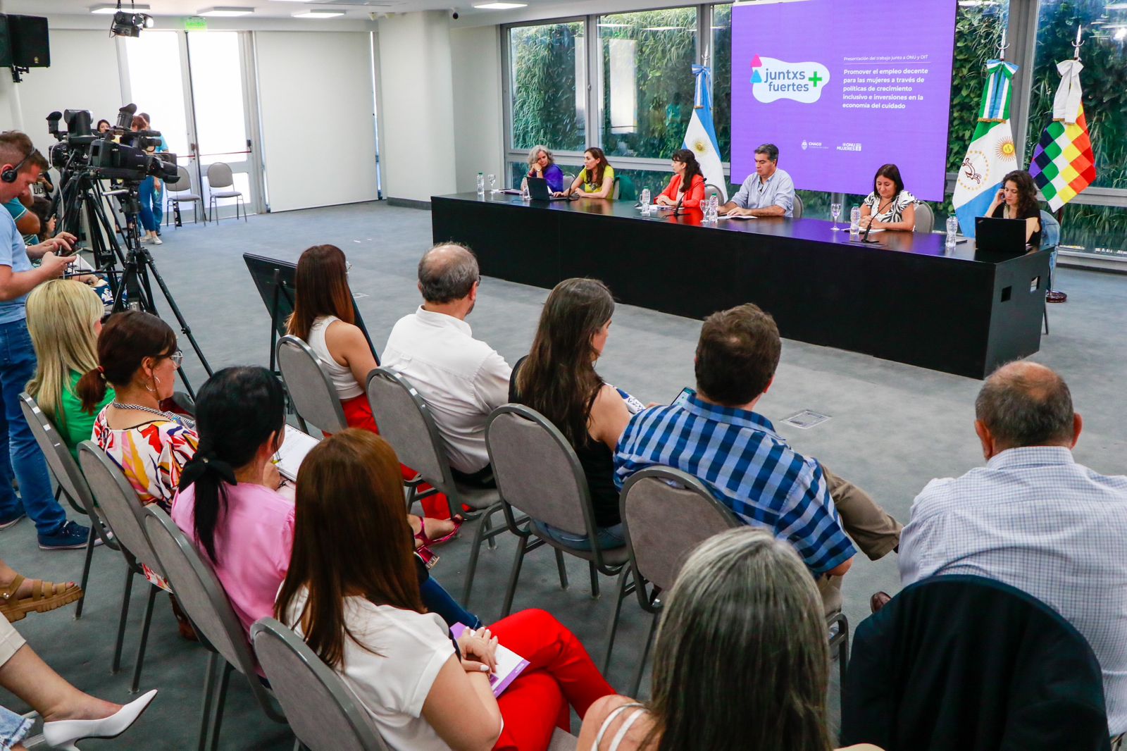 *EL GOBIERNO, ONU MUJERES Y LA ORGANIZACIÓN INTERNACIONAL DEL TRABAJO PRESENTARON ESTUDIO SOBRE POLÍTICAS DE CUIDADO EN LA PROVINCIA*